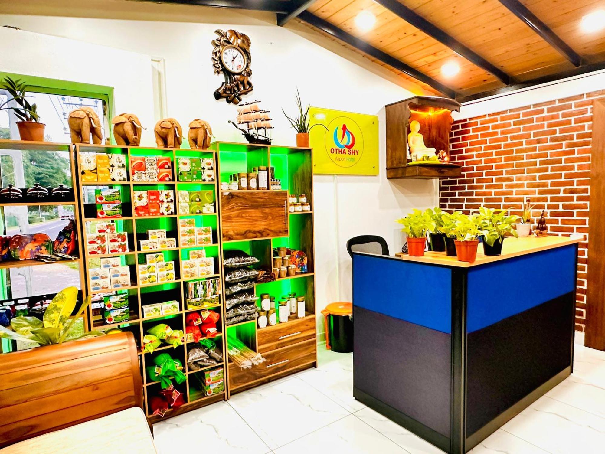 Otha Shy Airport Transit Hotel Katunayaka Ngoại thất bức ảnh